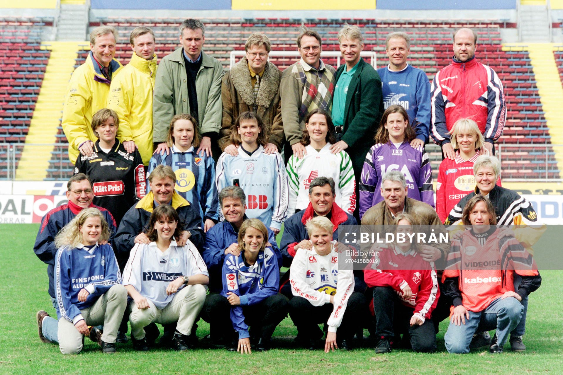 Tränare och spelare på Råsunda. Bl. a Thomas Dennerby,