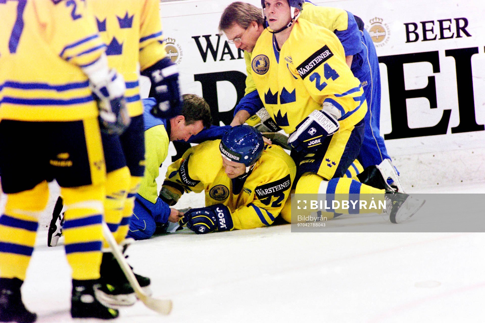 Michael Nylander, Sverige skadad och ligger på isen