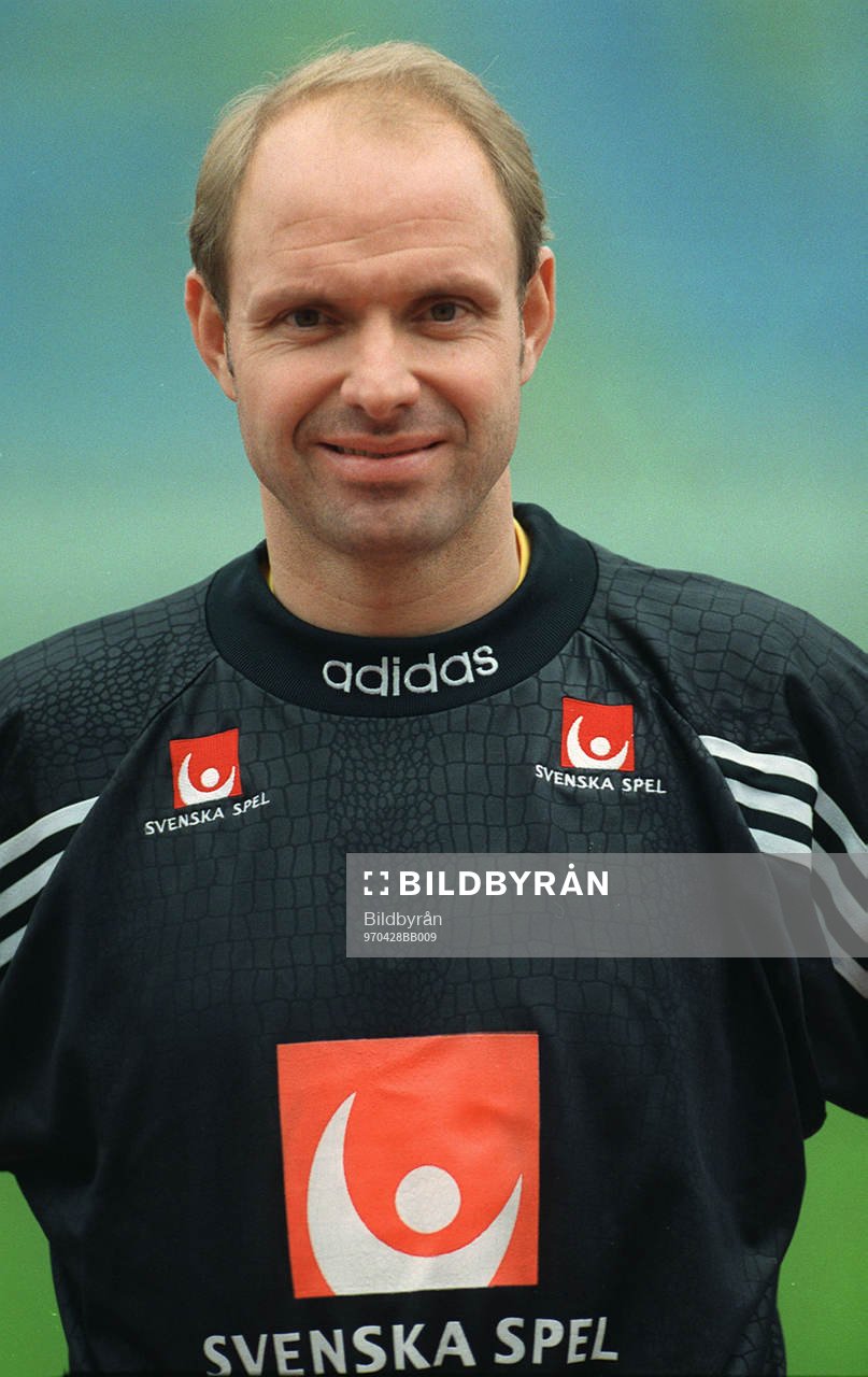 Thomas Ravelli, Sverige