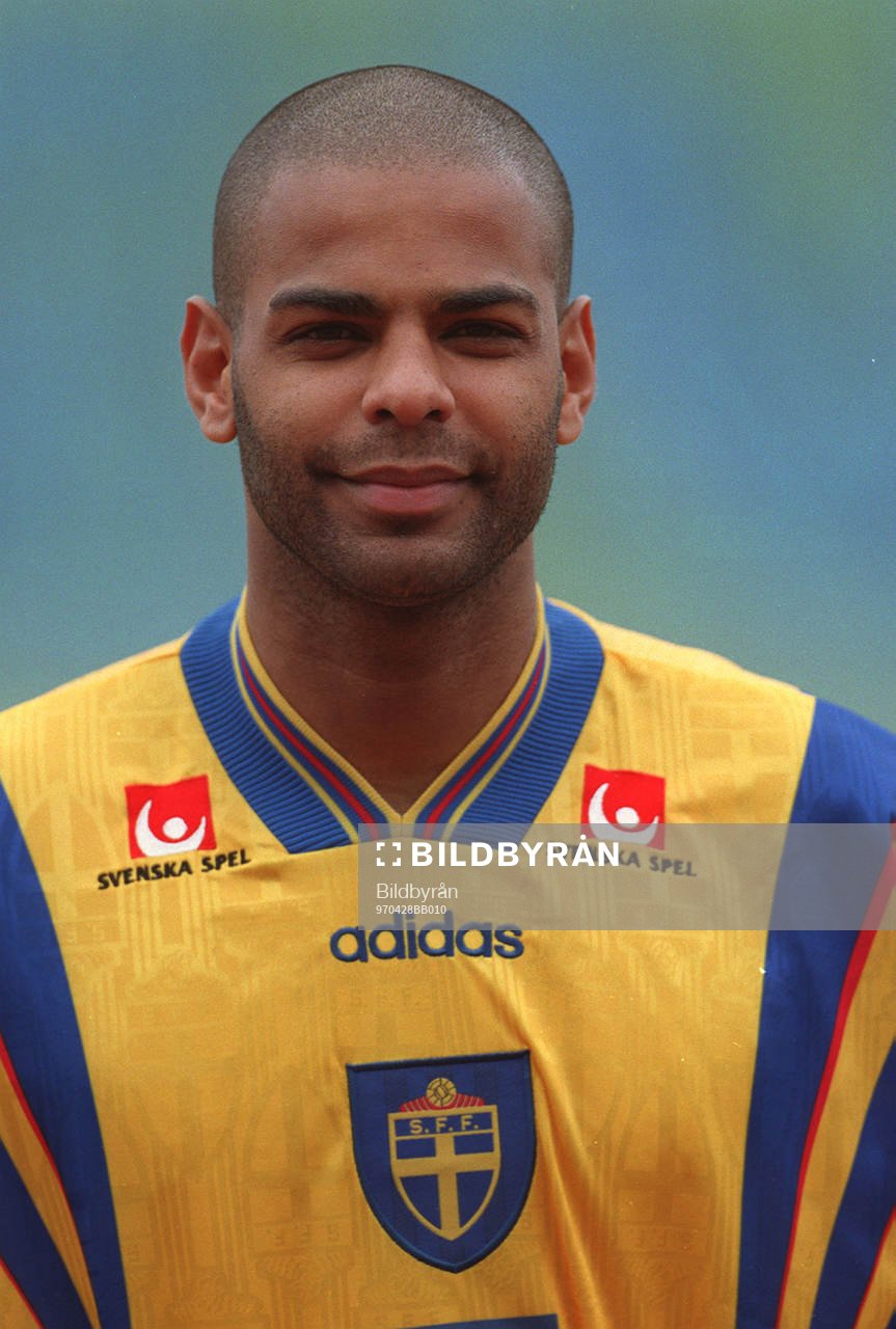 Pascal Simpson, Sverige