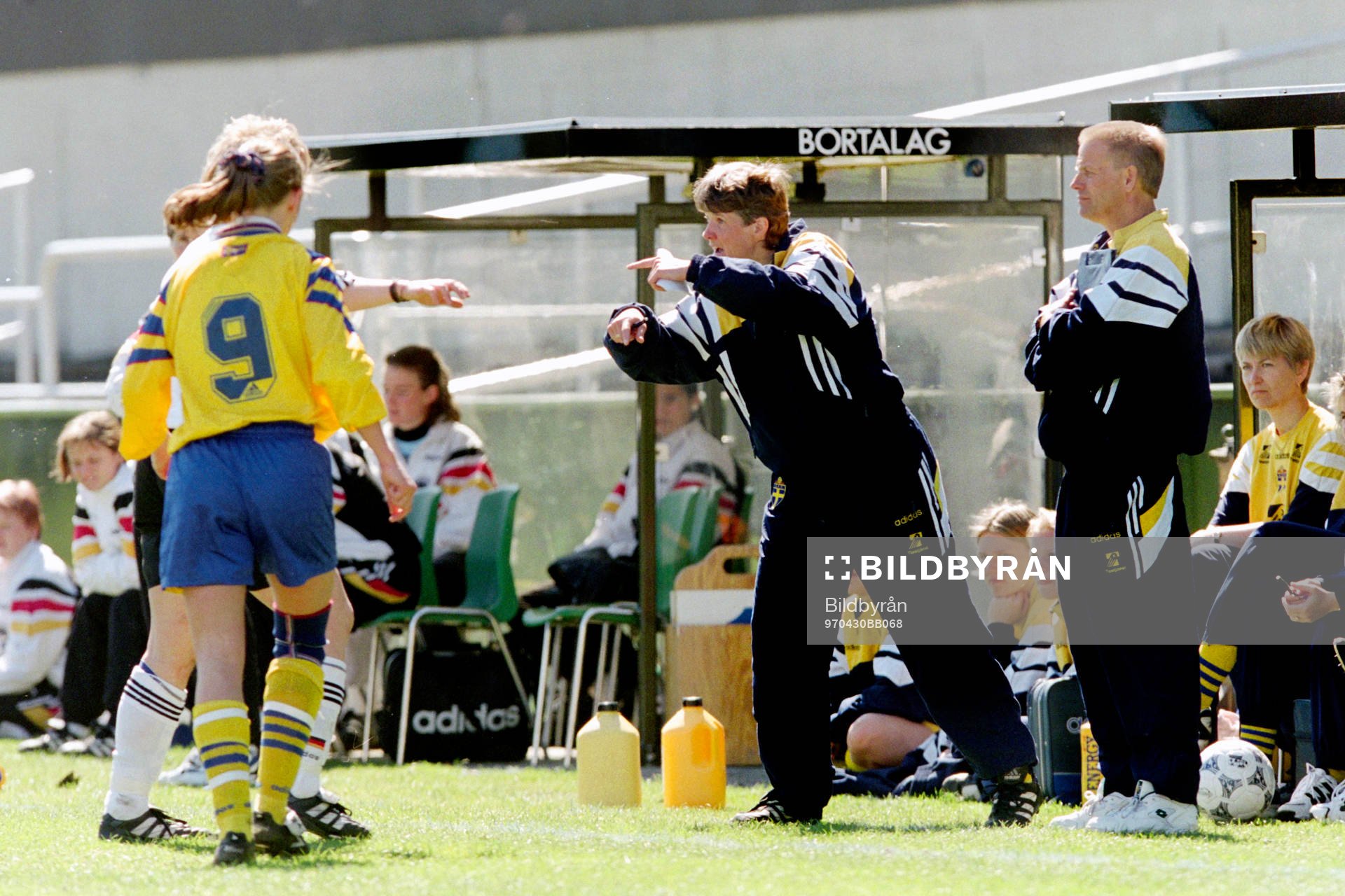 Pia Sundhage, Förbundskapten i Sverige