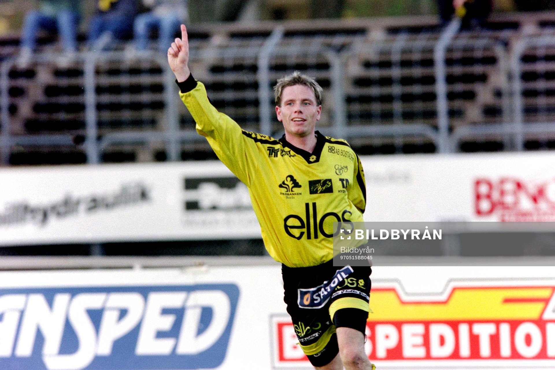 Fotboll, Skandiacupen, Semifinal, Elfsborg - Gefle, 3-0: Christer Mattiasson, Elfsborg jublar efter mål.