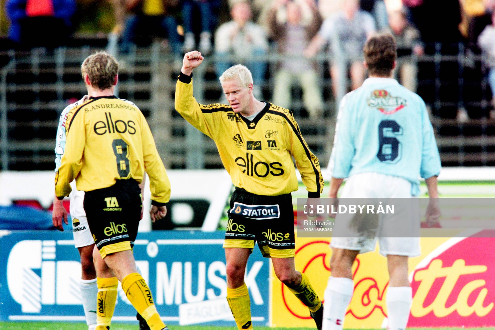 Fotboll, Skandiacupen, Semifinal, Elfsborg - Gefle, 3-0: Stefan Mogren, Elfsborg jublar efter mål.