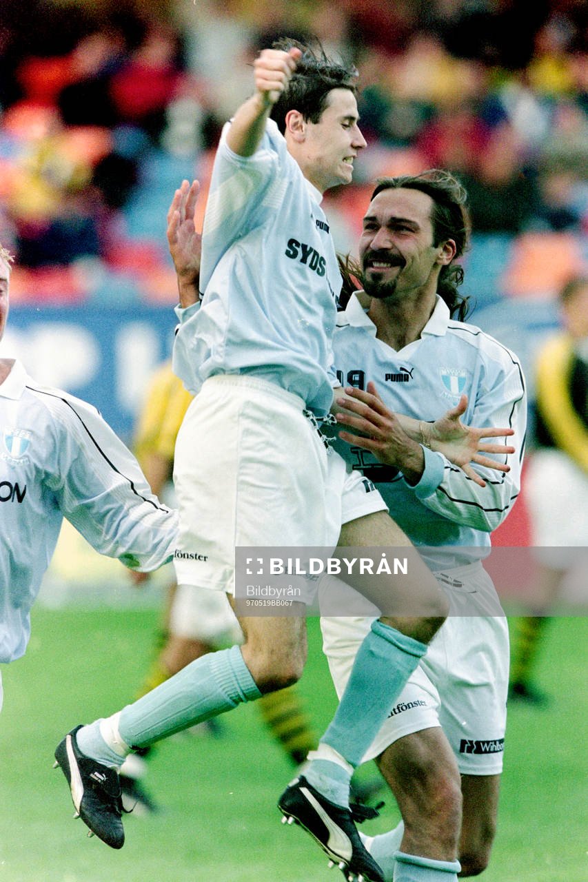 Yksel Osmanovski och Dejan Pavlovic, Malmö jublar