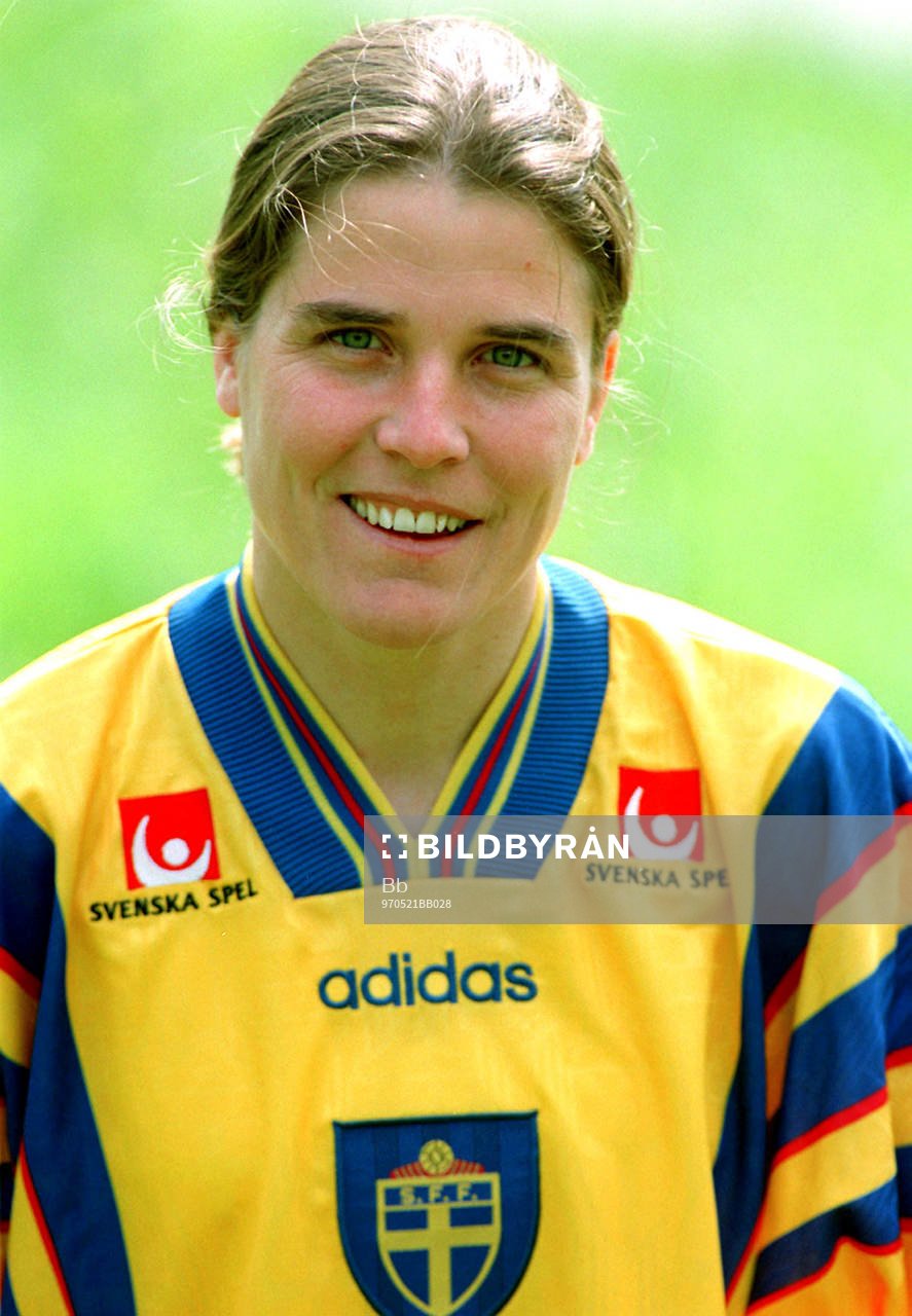  Ewa Zeikfalvy, Sverige