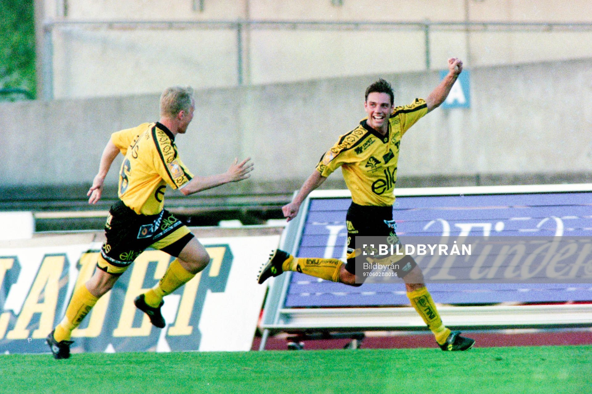 Fotboll, Allsvenskan, Öster - Elfsborg, 2-4: Christian Johansson och Mats Rotting, Elfsborg jublar efter mål.