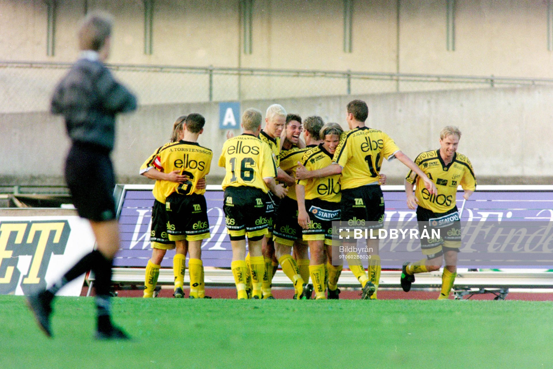 Fotboll, Allsvenskan, Öster - Elfsborg, 2-4: Jubel i Elfsborg efter mål.