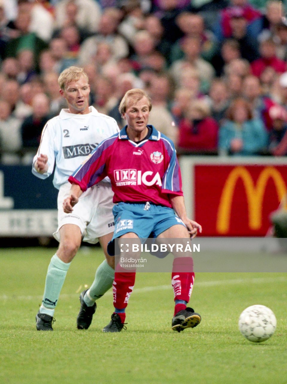 Peter Wibrån, Helsingborg uppvaktas av Jörgen Ohlsson,