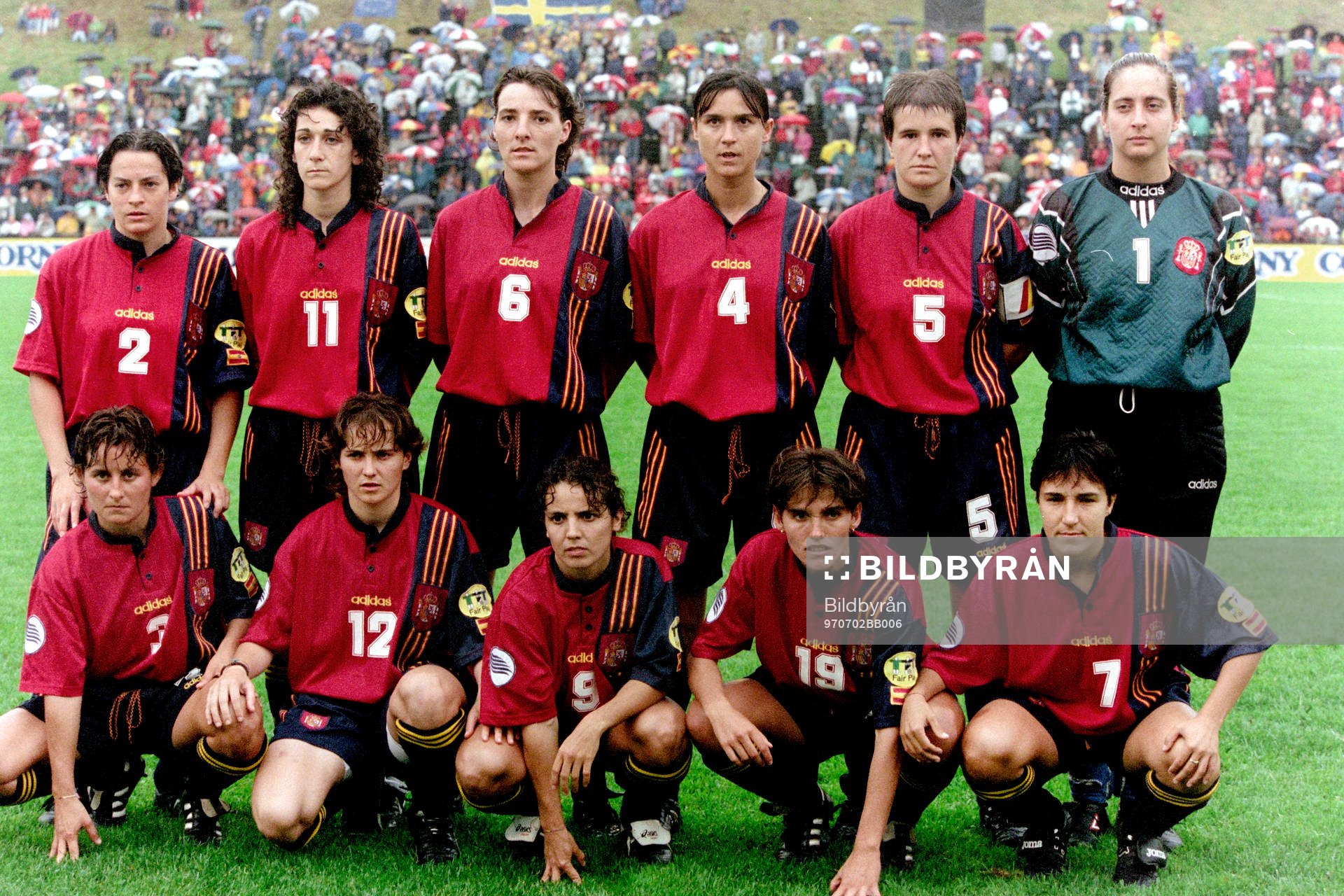 Spaniens startelva. Bakre raden fr. v Marina Nohalez,