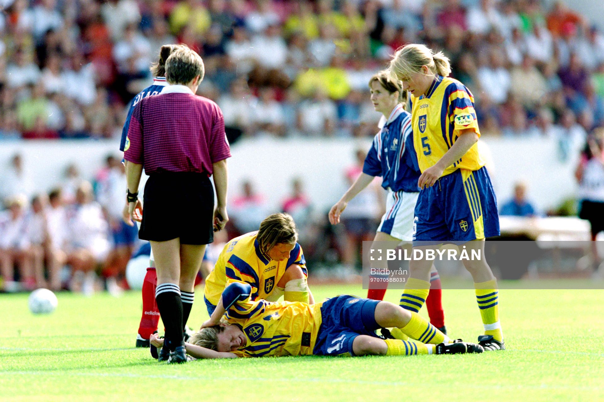 Victoria Svensson, Sverige har fått en smäll och ses till