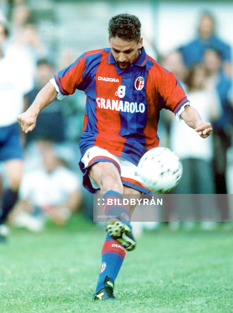 Fotboll -- Roberto Baggio, Bologna