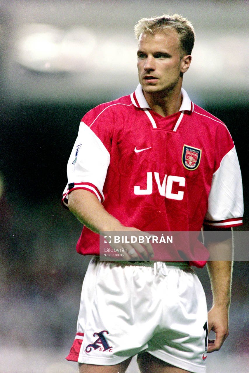 Fotboll, Premiership, Arsenal - Coventry, 2-0: Dennis Bergkamp, Arsenal.