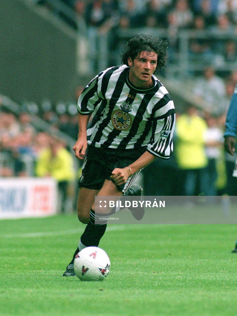 Fotboll -- Alessandro Pistone, Newcastle