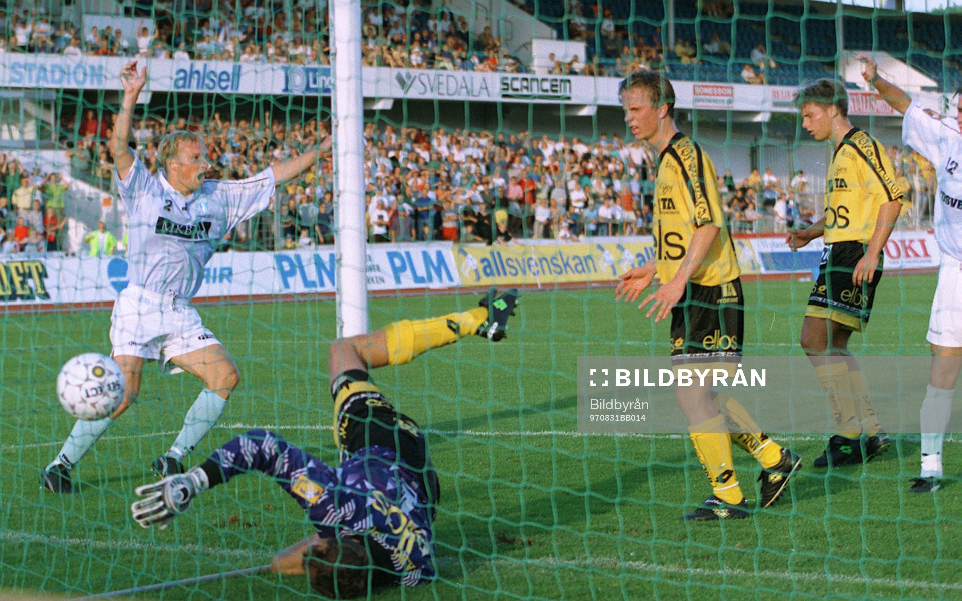 Jörgen Ohlsson (Jörgen Olsson), Malmö FF, jublar