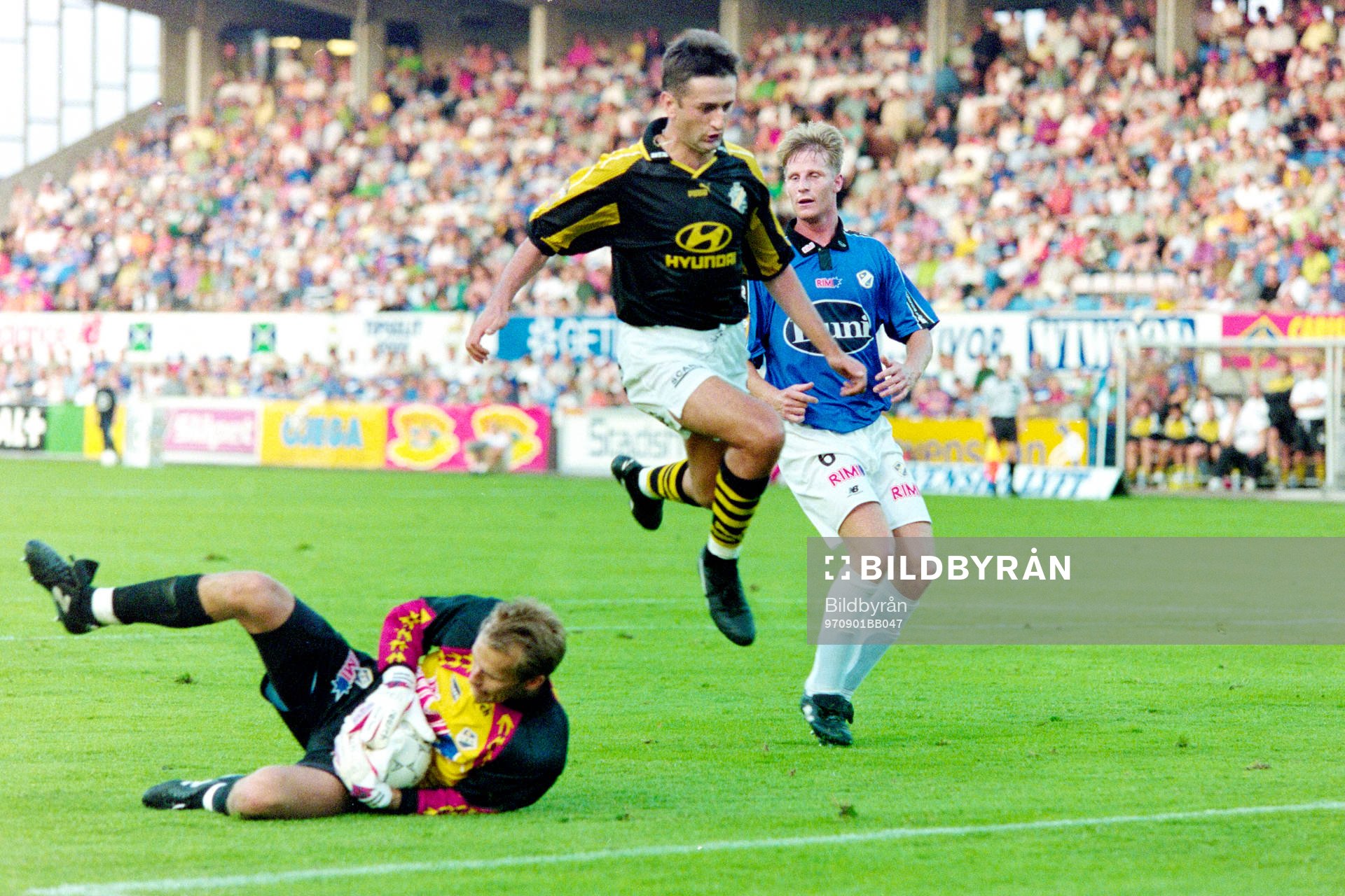 Nebojsa Novakovic, AIK flyger över Håkan Svensson,
