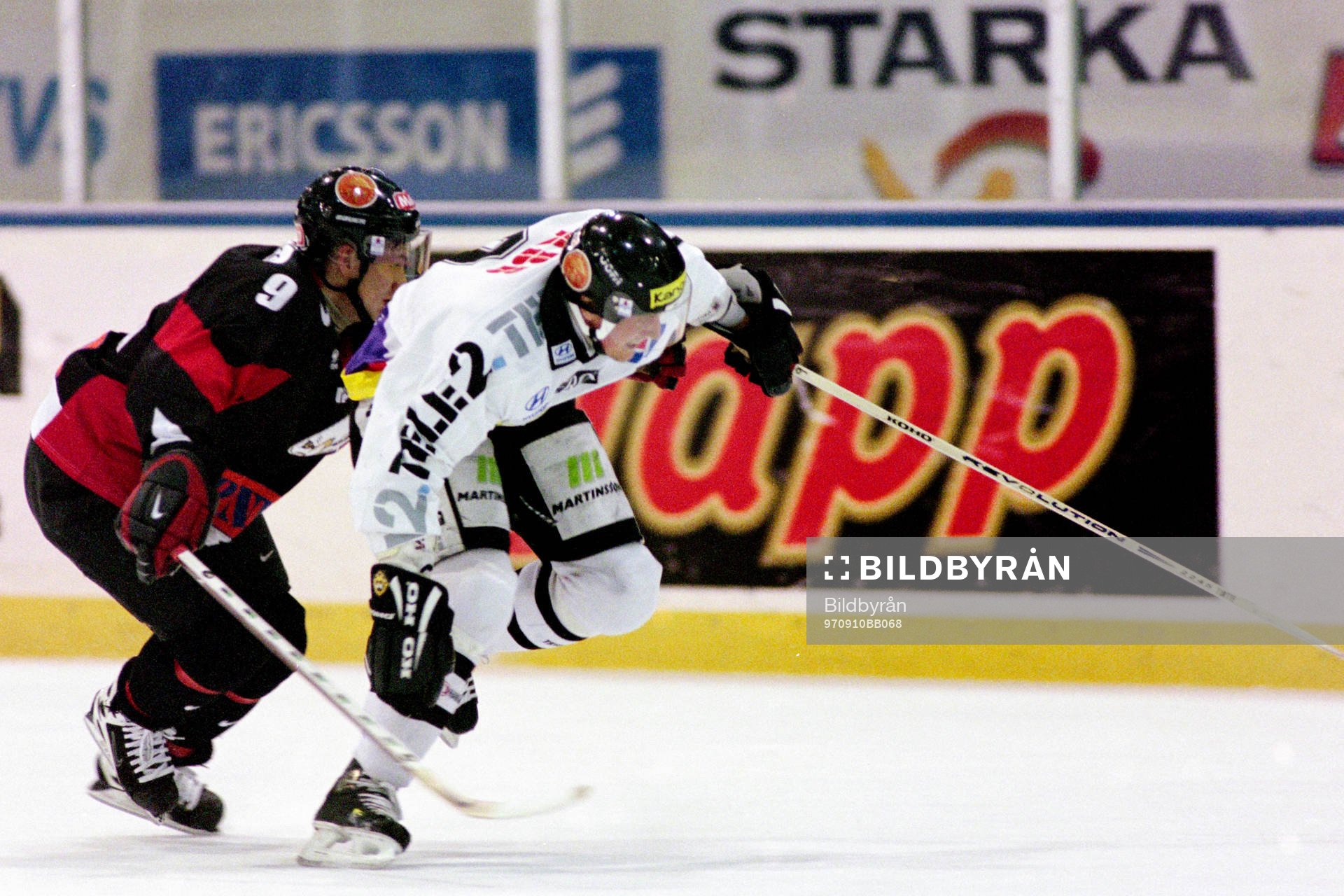 Mikko Peltola, Malmö i ryggen på en västeråsspelare