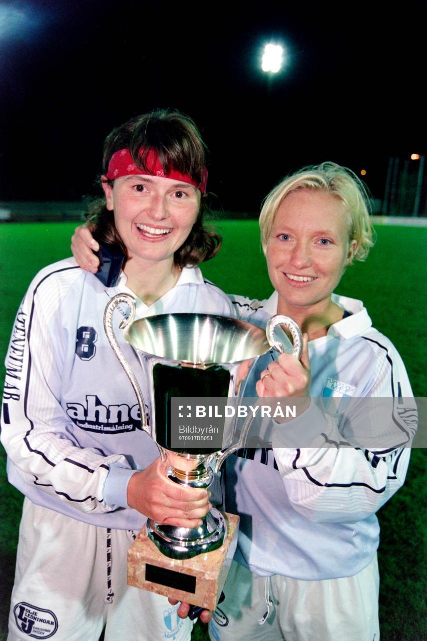 Målskyttarna Luiza Pendyk och Sofia Johansson, Malmö