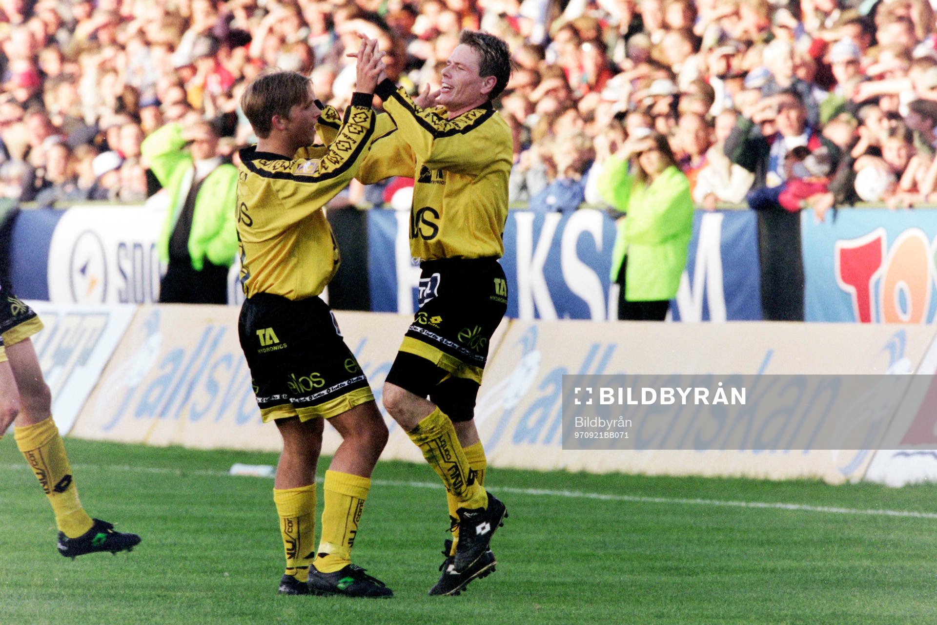 Fotboll, Allsvenskan, IFK Göteborg - Elfsborg, 2-2: Anders Svensson och Christer Mattiasson, Elfsborg jublar efter mål.