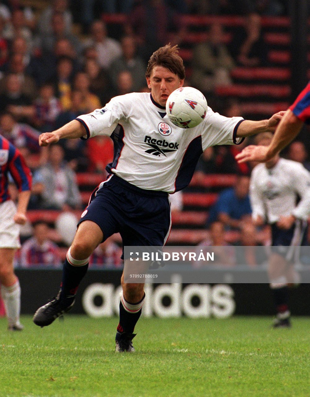 Fotboll -- Peter Beardsley, Bolton