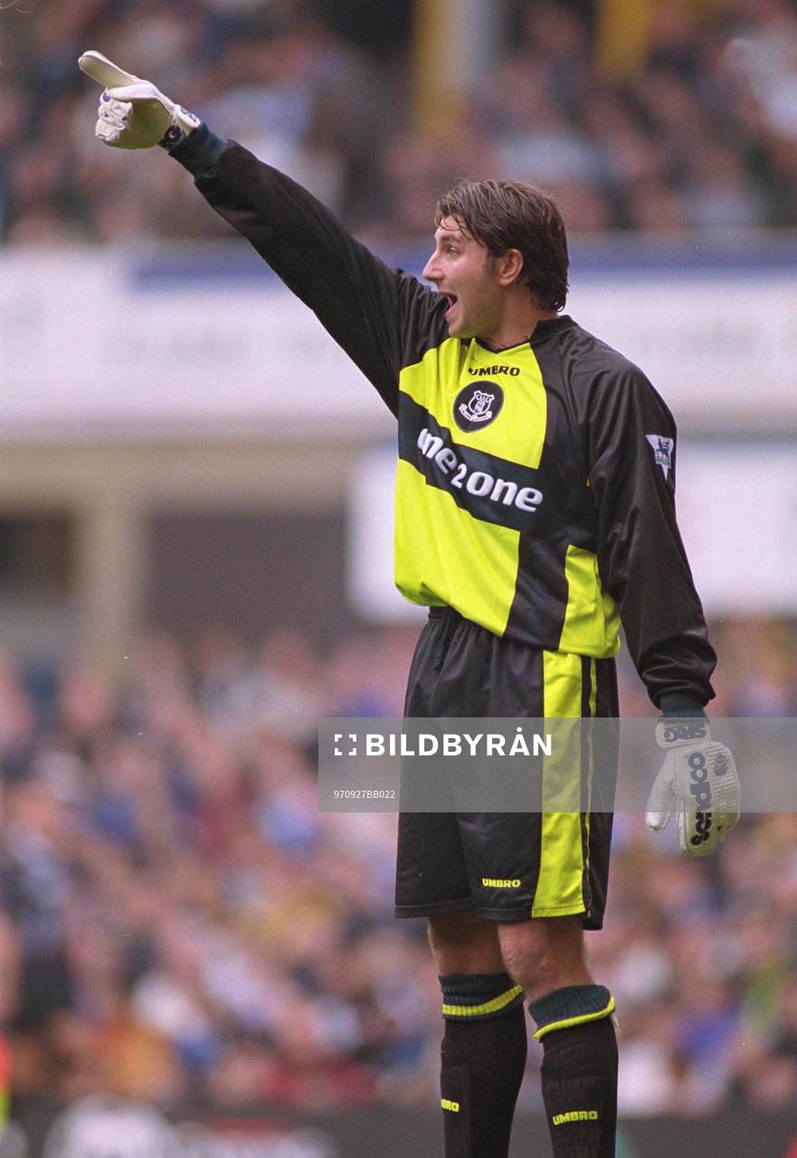 Fotboll -- Paul Gerrard, Everton