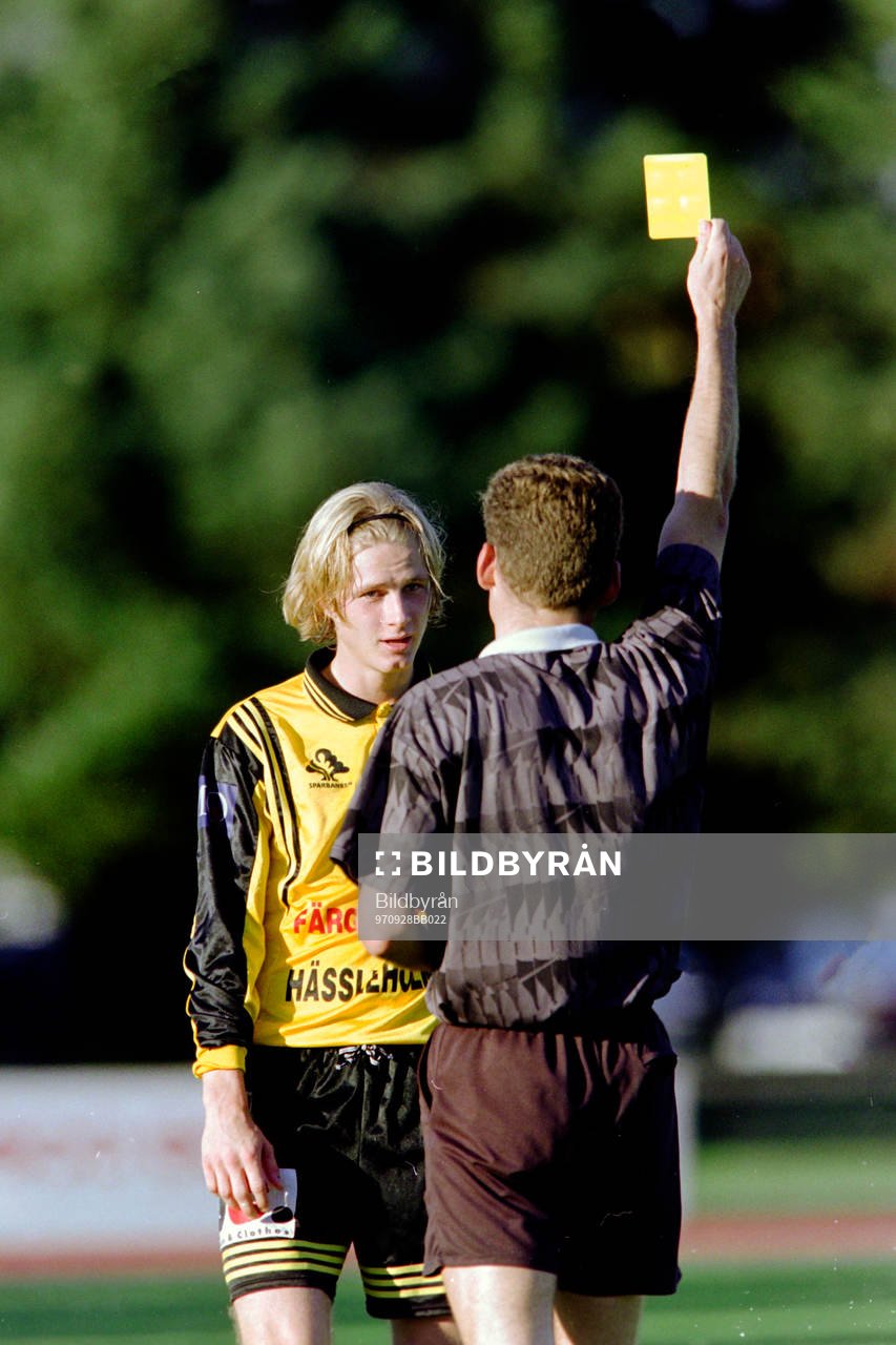 Simon Sjöfors, Hässleholm får en varning