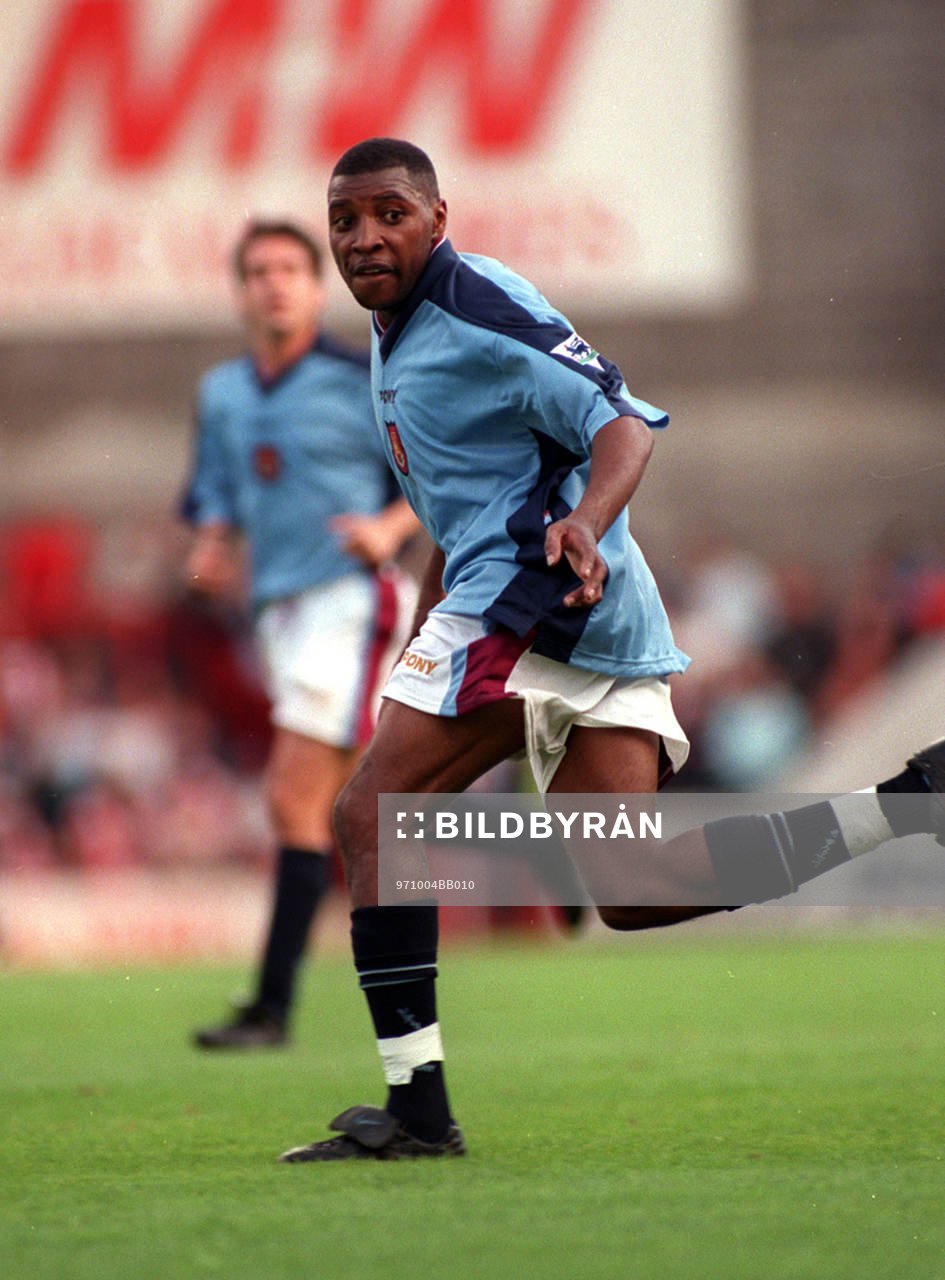 Fotboll -- Andy Impey, West Ham
