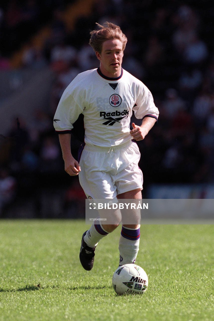 Fotboll -- Steve McAnespie, Bolton