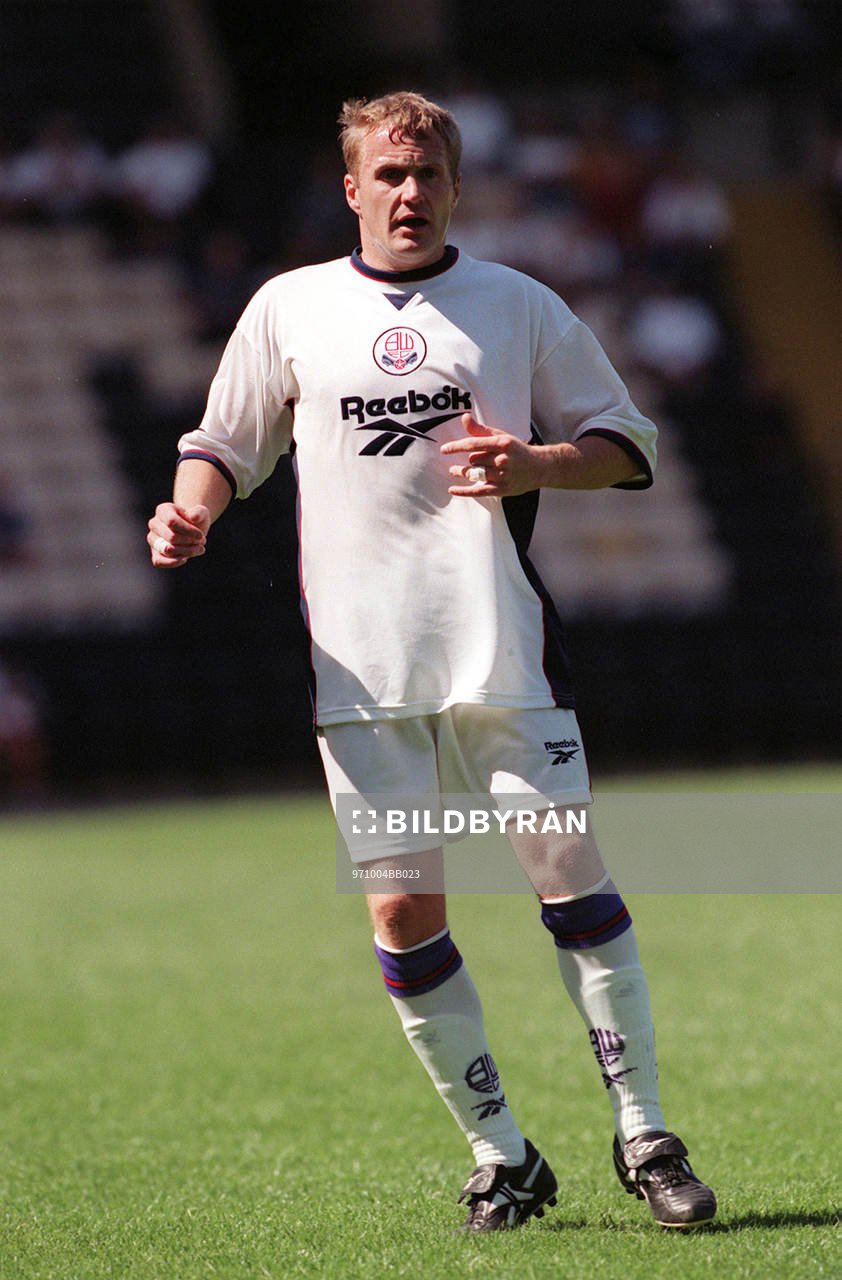 Fotboll -- John McGinlay, Bolton