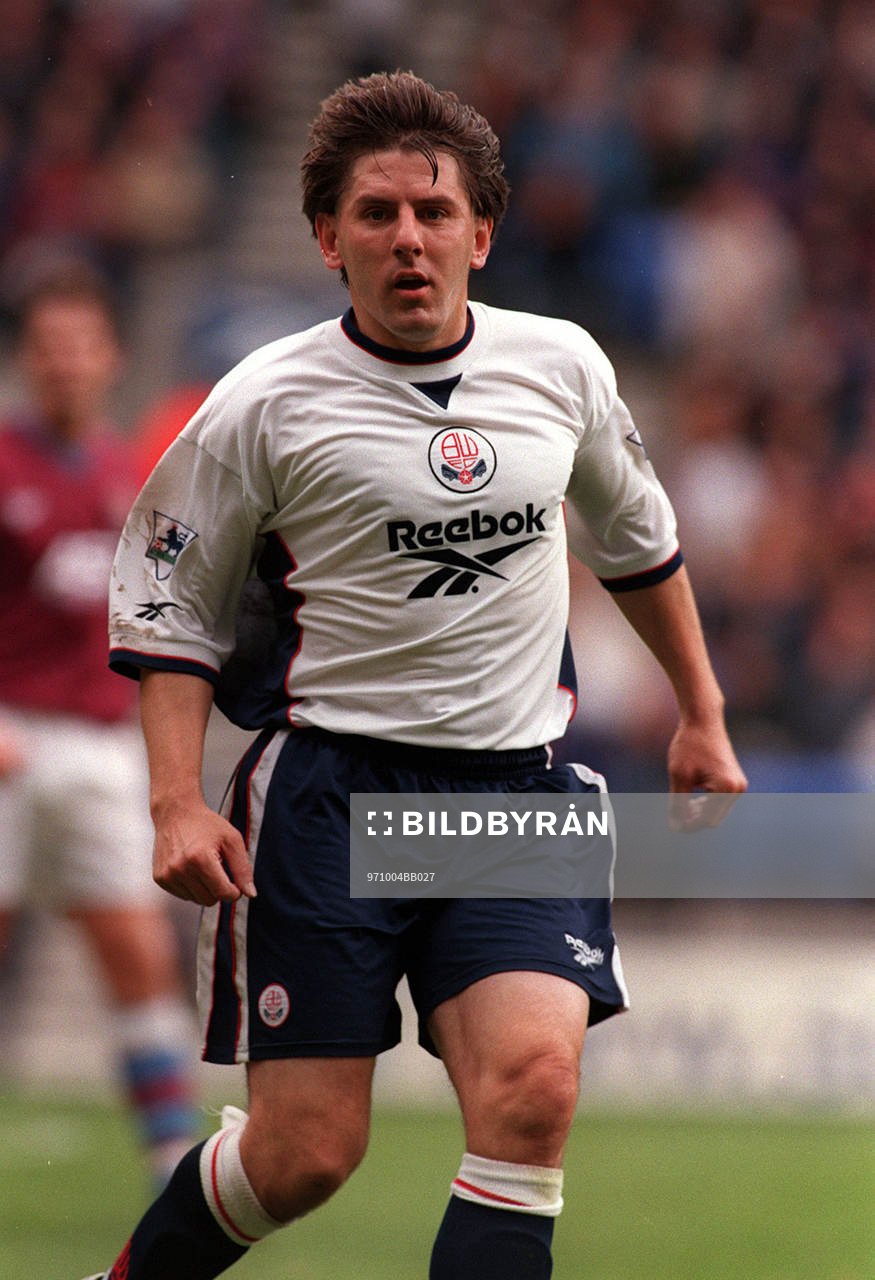 Fotboll -- Peter Beardsley, Bolton