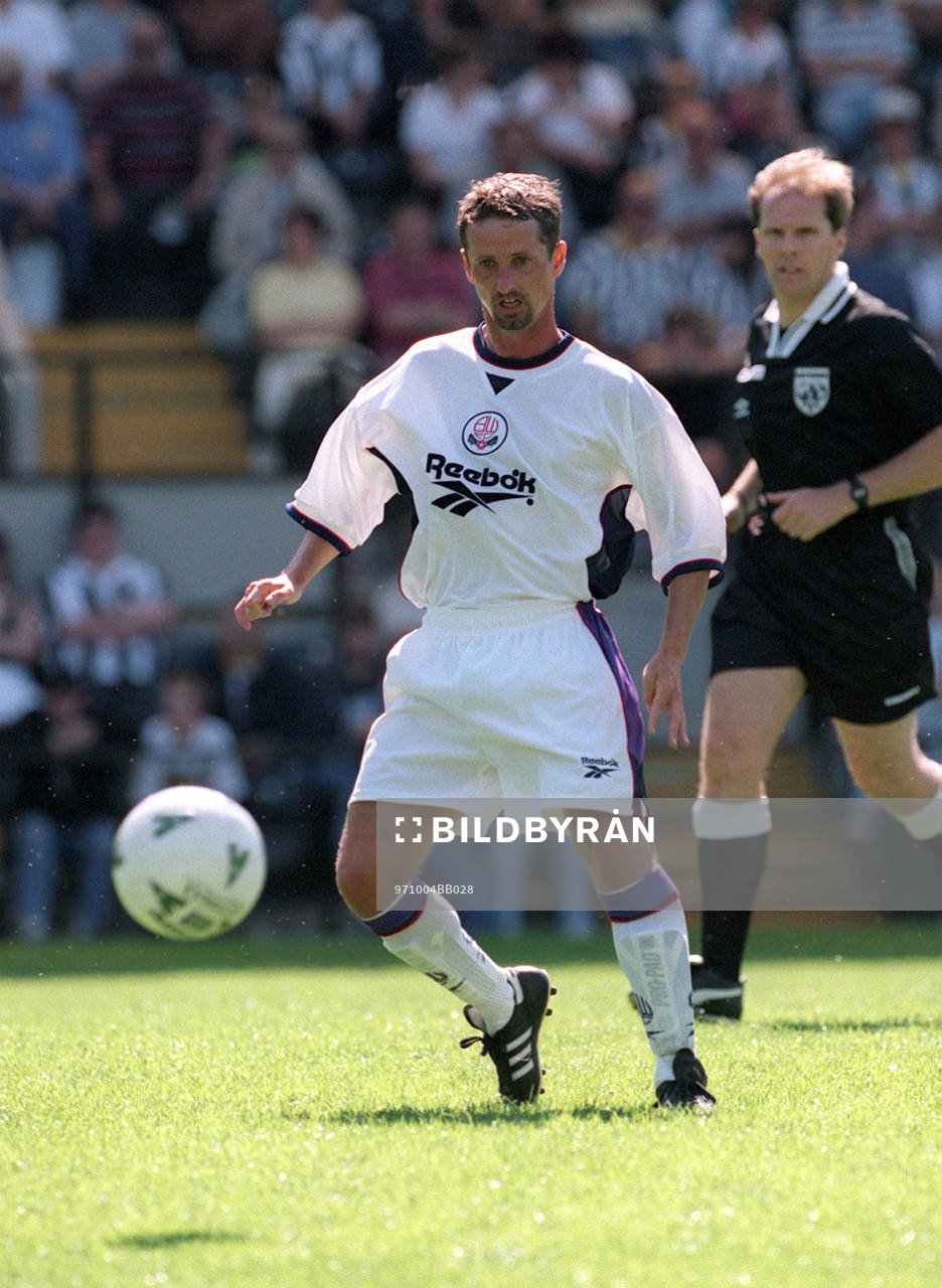 Fotboll -- Scott Sellars, Bolton