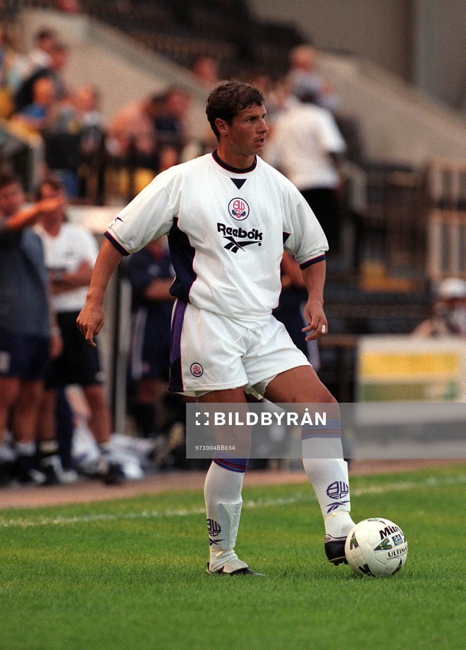 Fotboll -- Neil Cox, Bolton