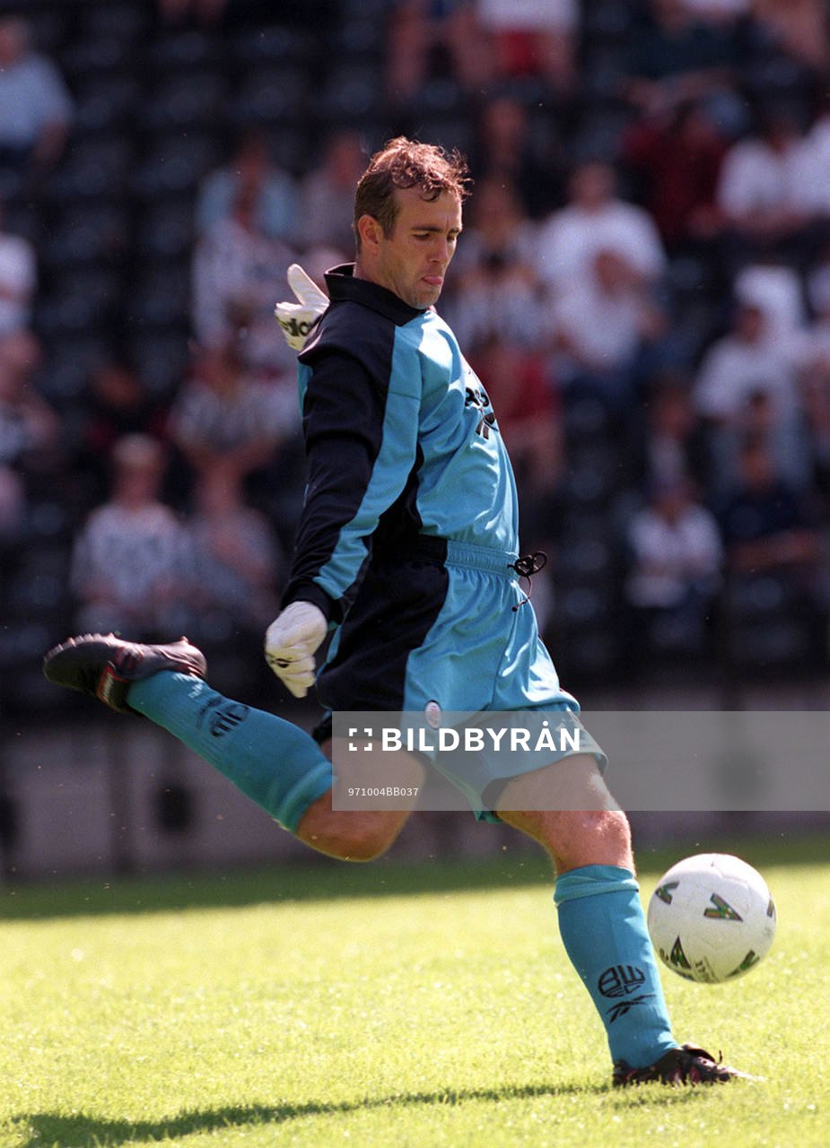 Fotboll -- Keith Branagan, Bolton 
