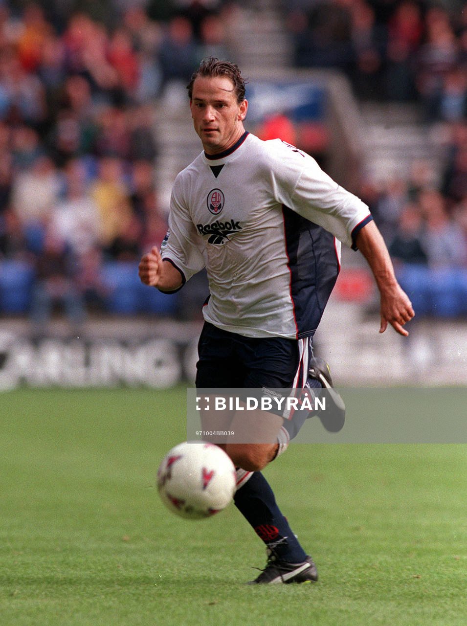 Fotboll -- Dean Holdsworth, Bolton 