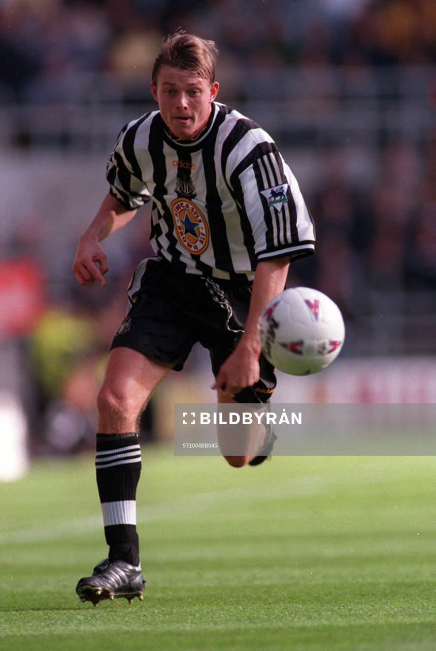 Fotboll -- Jon Dahl Tomasson, Newcastle