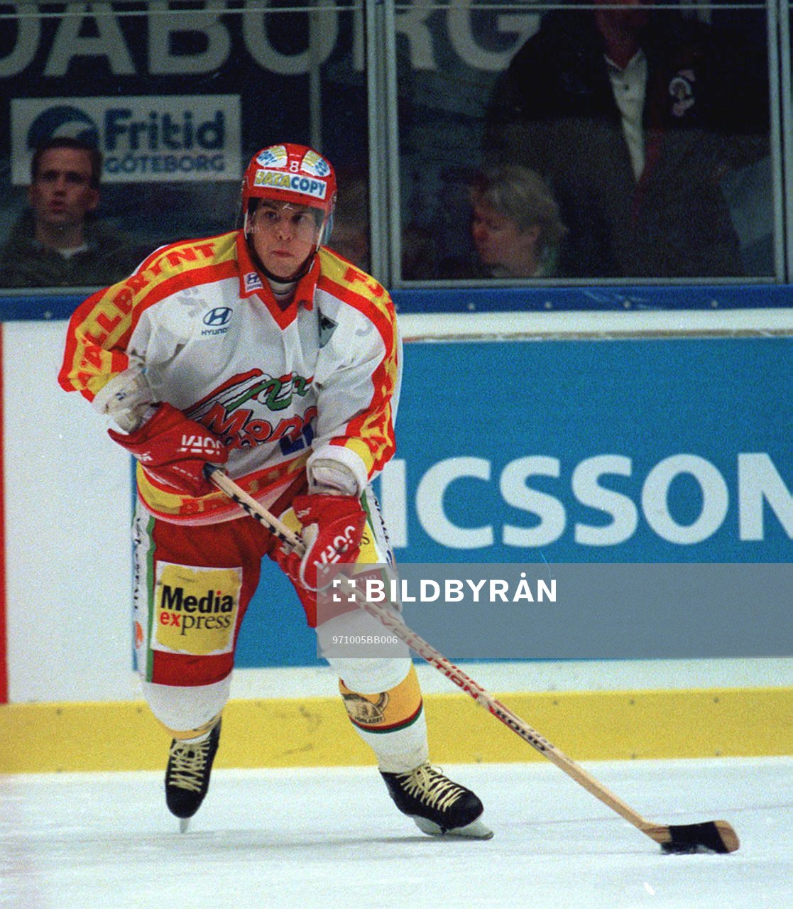 Ishockey Kristian Gahn, Modo