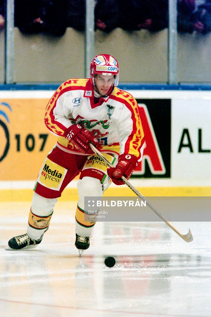 Per Hållberg, Modo