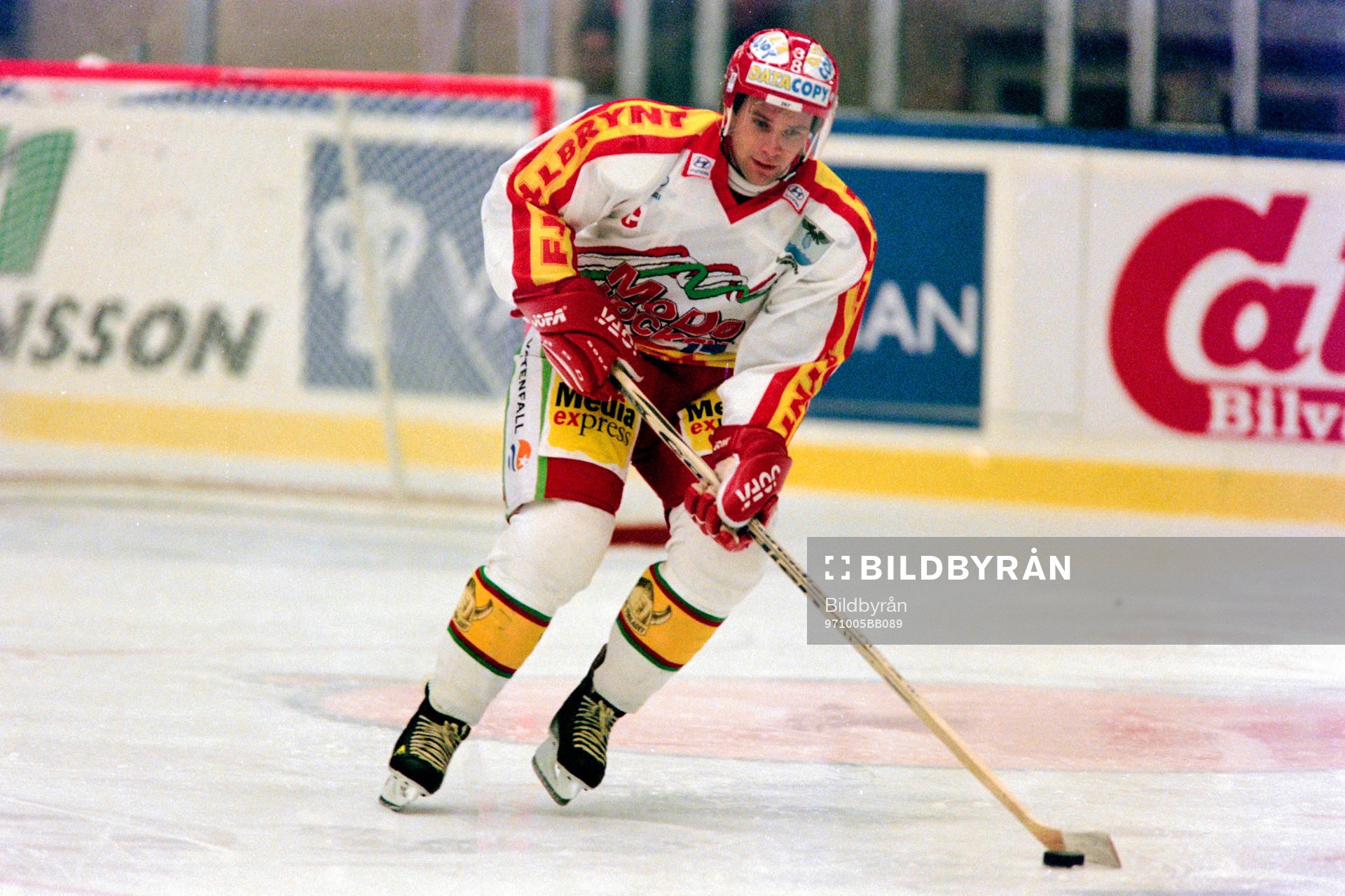 Markus Karlsson, Modo