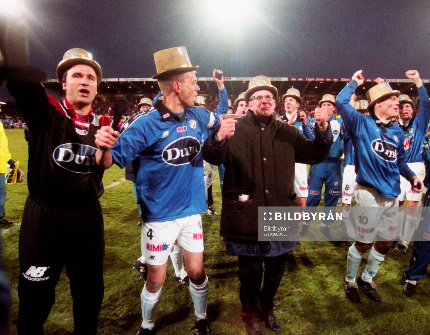 Halmstad, svenska mästare. Fredrik Ljungberg längst till