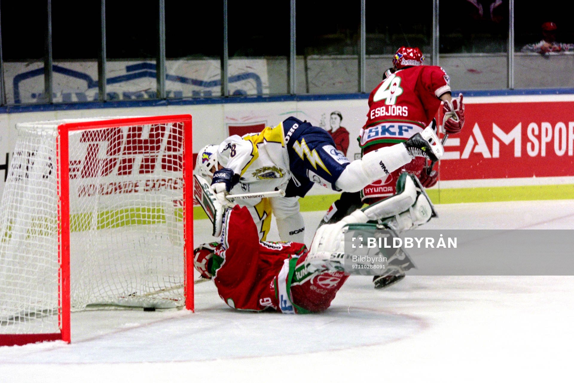 Mikael Samuelsson, Södertälje kolliderar med frölundas