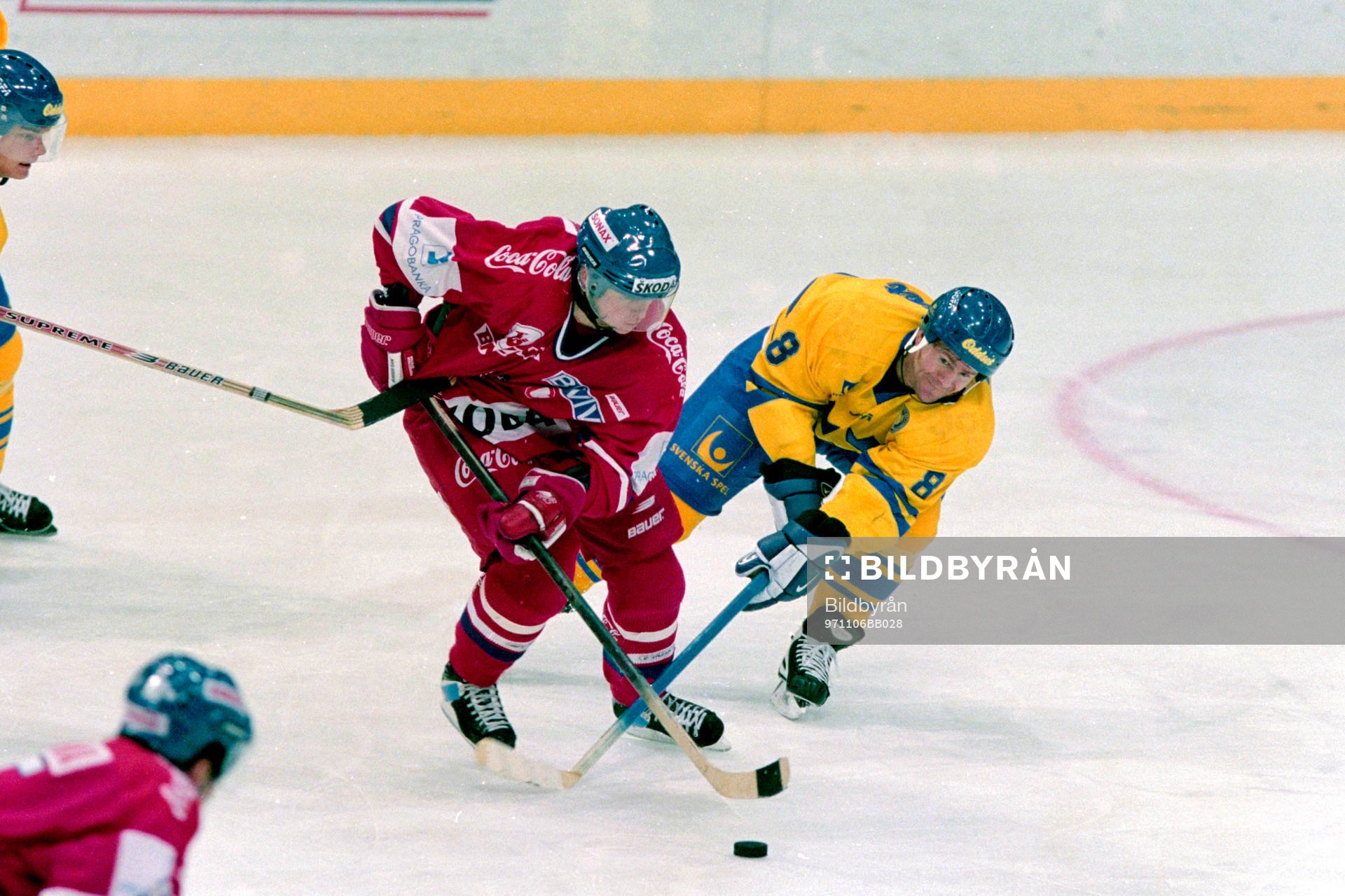 Magnus Svensson, Sverige i kamp om pucken