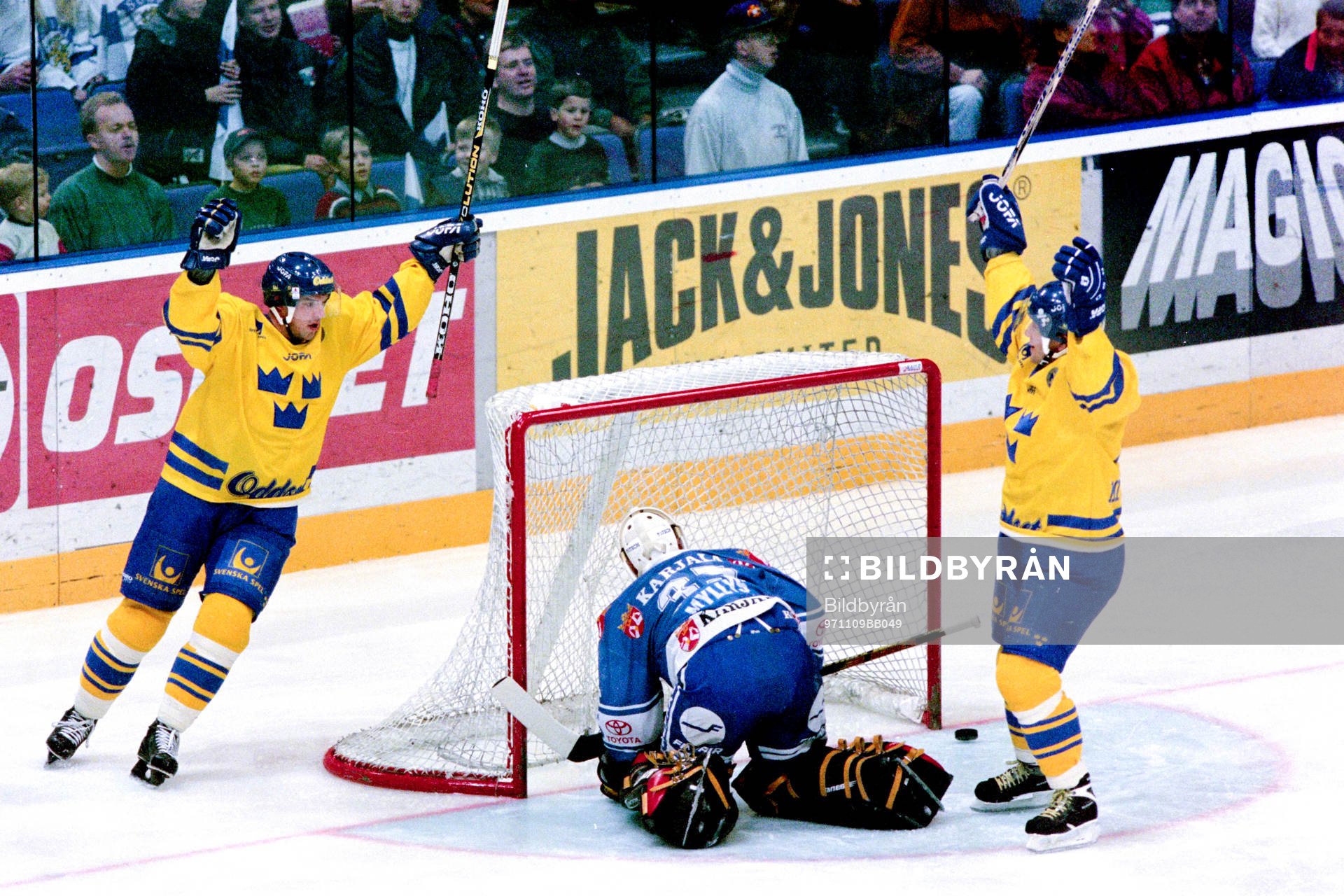 Fredrik Lindquist och Mikael Johansson, Sverige jublar