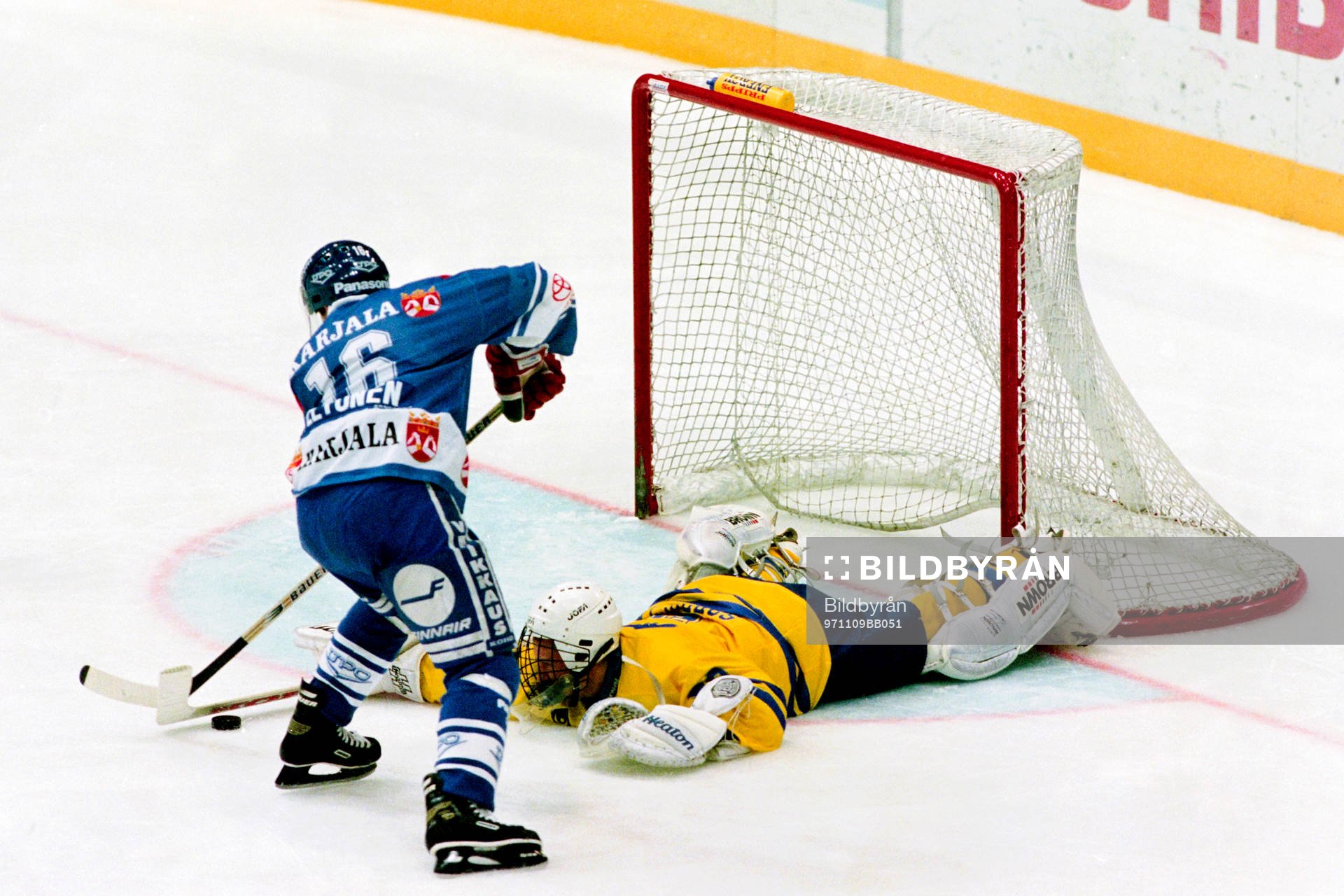 Ville Peltonen, Finland och Tommy Söderström, målvakt,