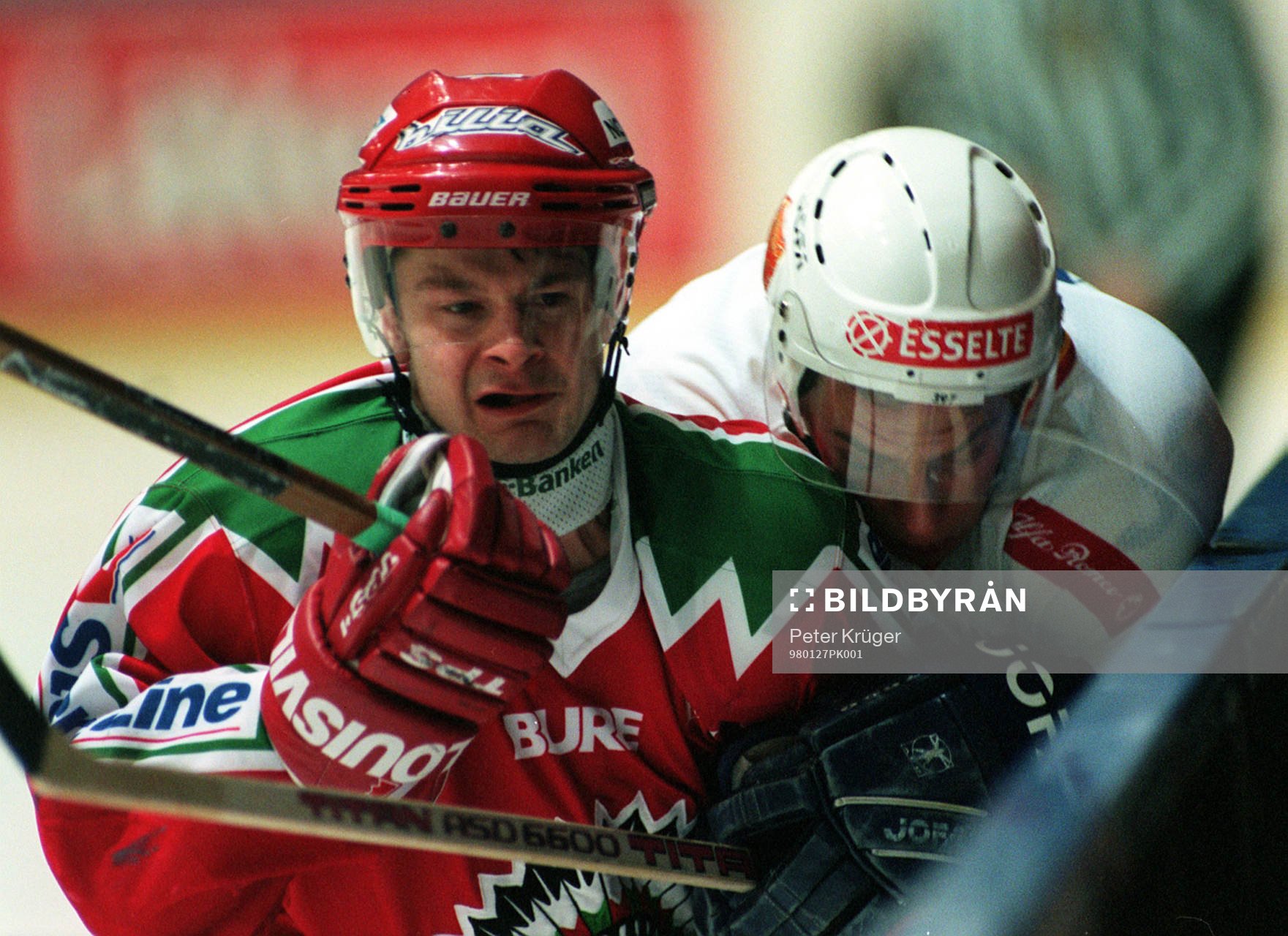 Stefan Larsson, Frölunda tacklar till Nichlas Falk