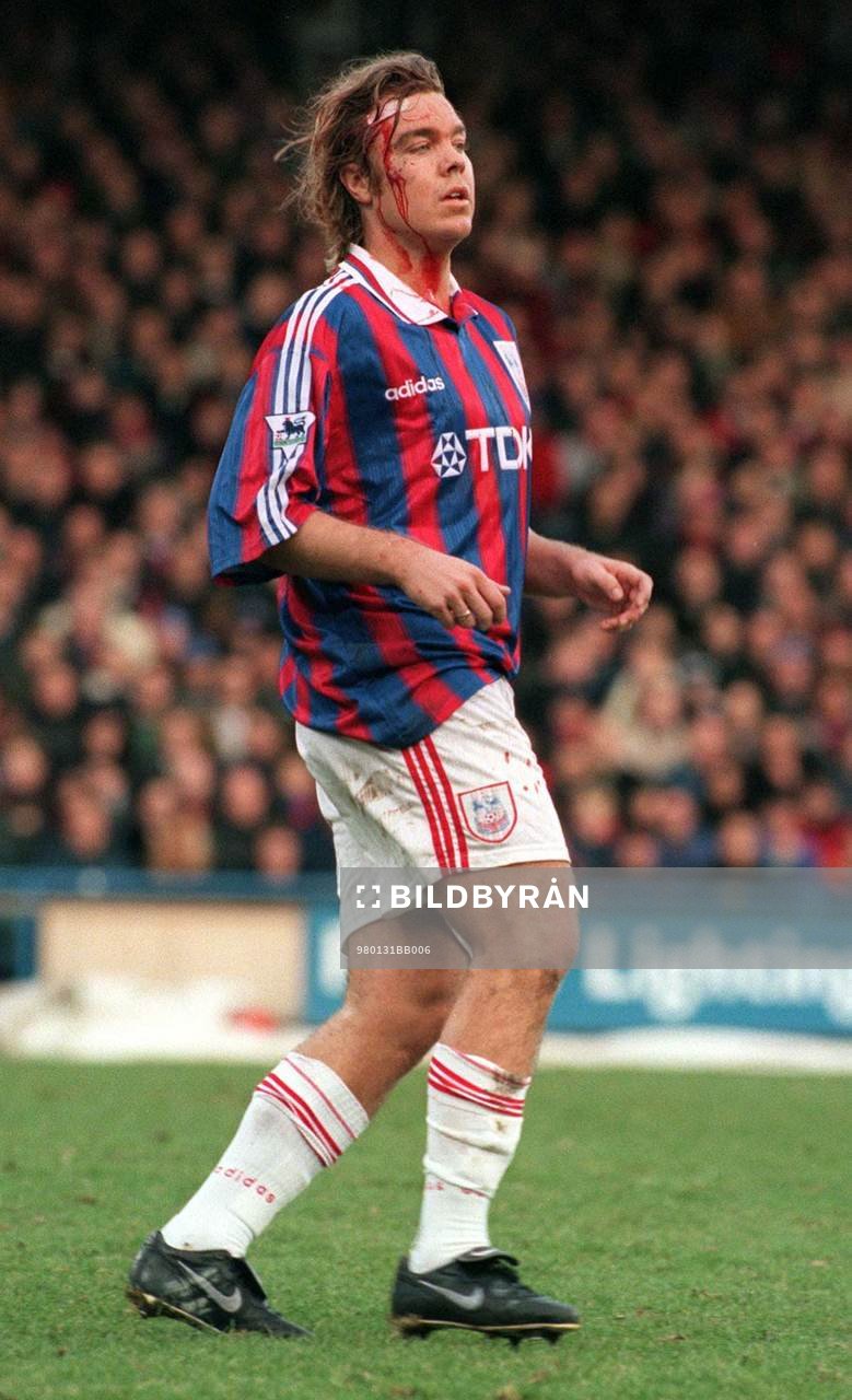  En blodig Tomas Brolin, Crystal P