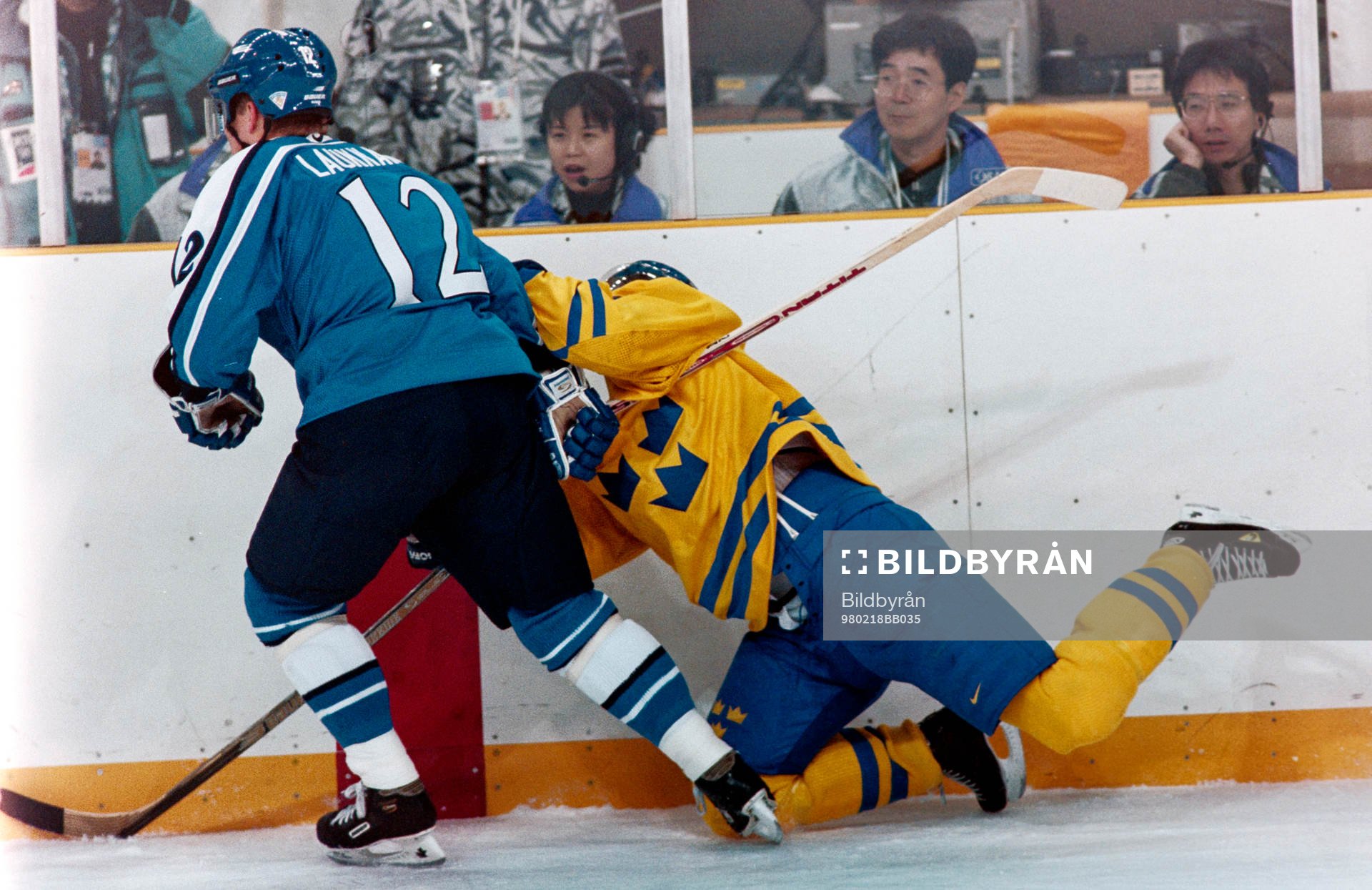 Peter Forsberg, Sverige i kamp vid sargen