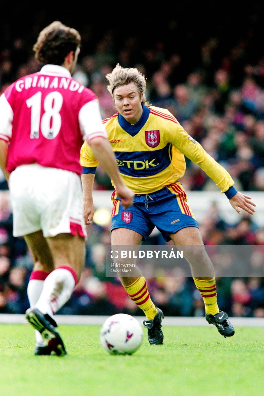 Fotboll, Premiership, Arsenal - Crystal Palace, 1-0: Tomas Brolin, Crystal Palace. 
