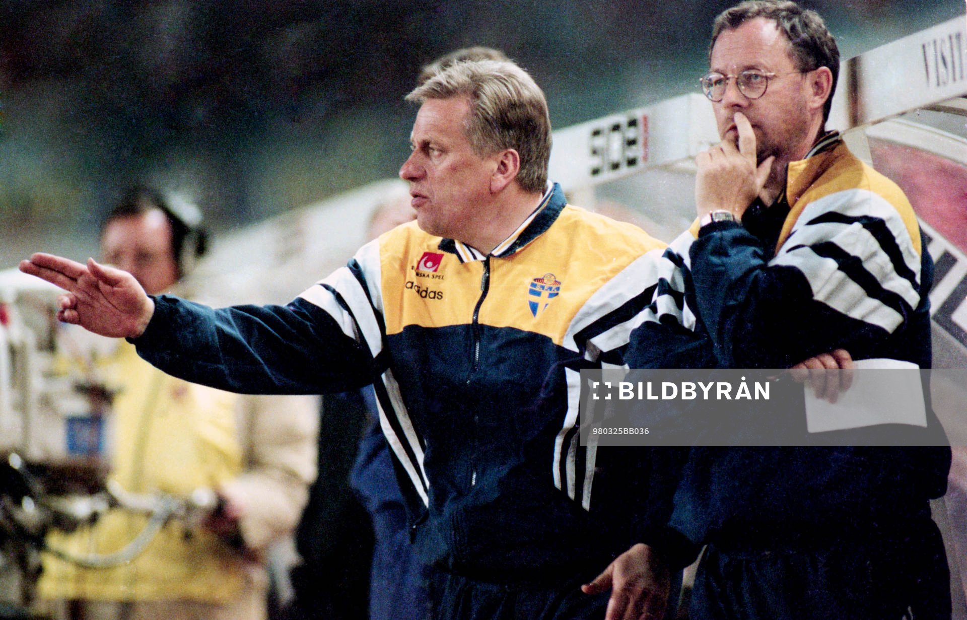  Tommy Söderberg, förbundskapten och Lars Lagerbäck, Förbundskapten, Sverige.
© Bildbyrån - 22330
