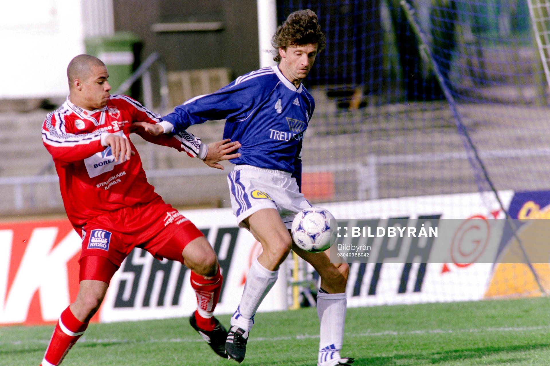 Fotboll, Svenska Cupen, Trelleborg - Stenungsund: Markus Sänften, Stenungsund och Petter Solli, Trelleborg. 