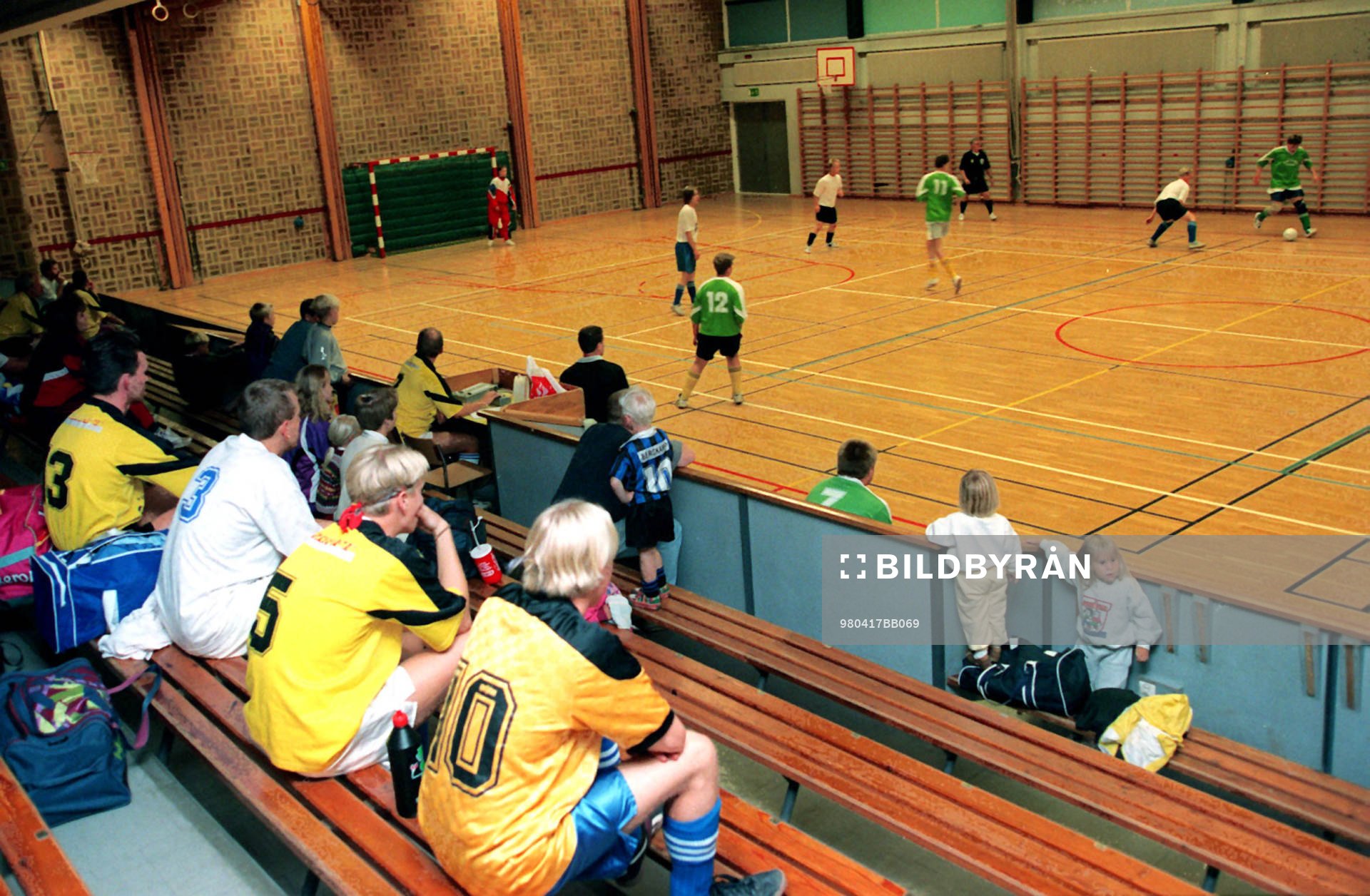 1995 Inomhusfotboll för Cancerfonden i Svalöv(19040 )
