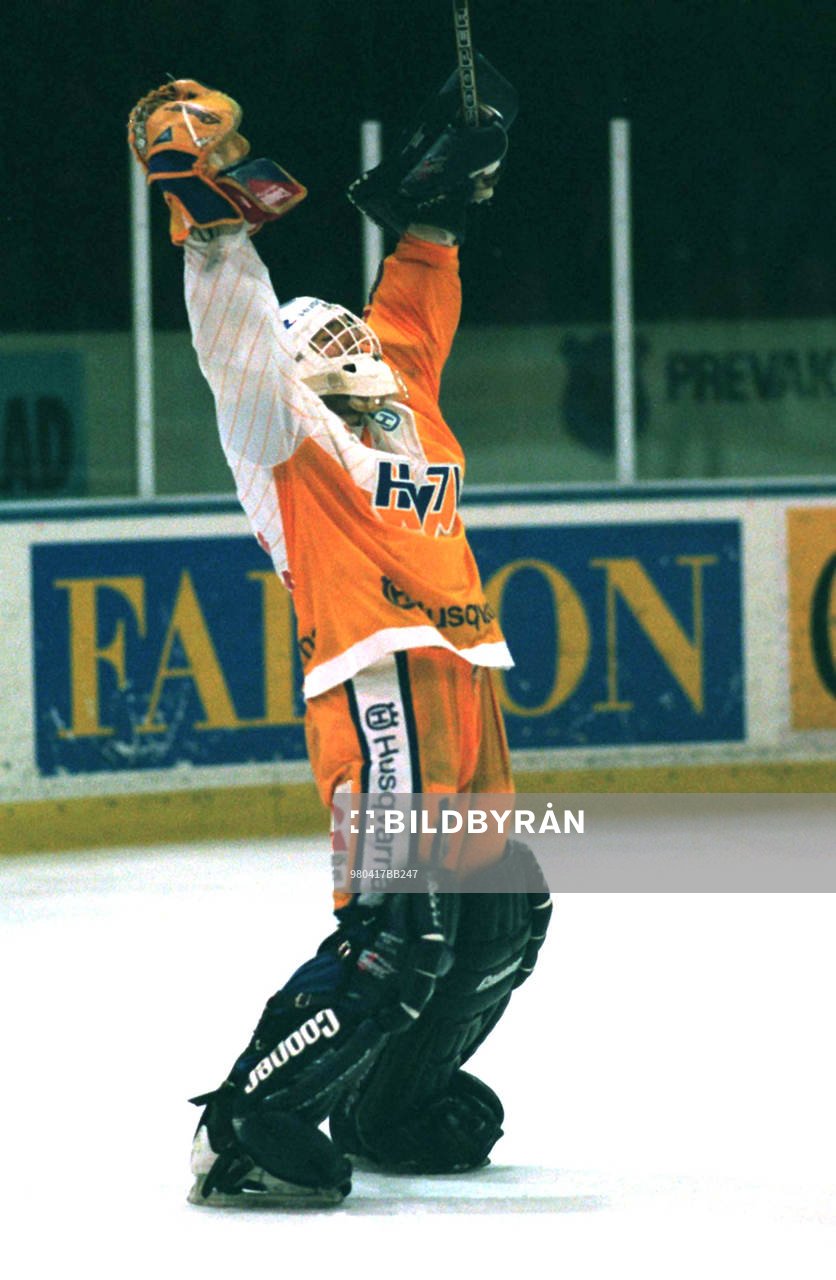 1995 Boo Ahl, HV 71(Cop 1 )